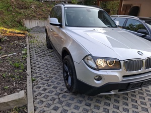 BMW X3 E83 2.5 Benziner Bild 2