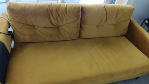 Muss weg: senfgelbe couch