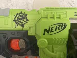 Nerf Zombie Strike Doominator Blaster Bild 3