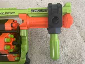 Nerf Zombie Strike Doominator Blaster Bild 5