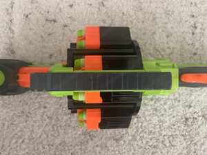 Nerf Zombie Strike Doominator Blaster Bild 8