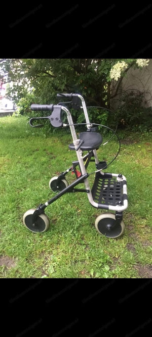 Rollator Gehhilfe  Bild 4