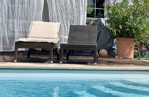 Poolliege aus Polyrattan Topzustand Bild 1