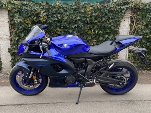 Yamaha R7 Bild 5