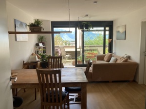 Wunderschöne Wohnung zur Zwischenmiete mit tollem Balkon und Bergblick von Dezember für 4 Monate