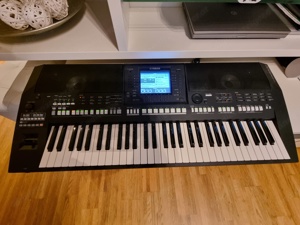 Verkaufe Yamaha PSR A2000 Oriental-Keyboard