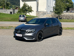 Mercedes-Benz A200d AMG-Line   Alcantara