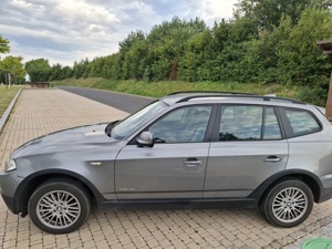 Verkaufe:BMW X3  xDrive 143PS,PS Diesel, im gutem gebrauchten Zustand, es ist ein Privatverkauf, . Bild 4