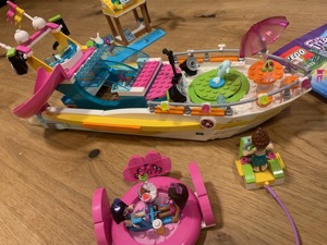 LEGO Friends - Heartlake City Partyboot (41433)