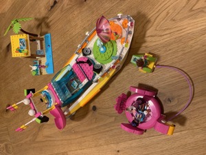 LEGO Friends - Heartlake City Partyboot (41433) Bild 4