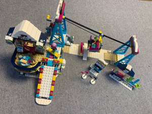 LEGO Friends 41324 - "Skilift im Wintersportort  Bild 2