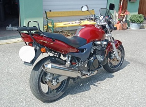 Kawasaki ZR 7 Bild 4