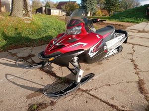 Polaris 750 Turbo, Skidoo, 4-Takt, Schneemobil