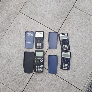 Taschenrechner Texas Instruments TI 308 XIS, und TI-82 STATS