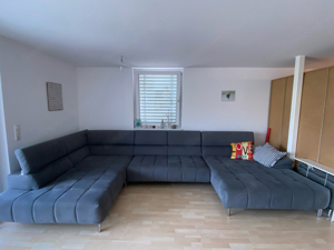 Graues Sofa 