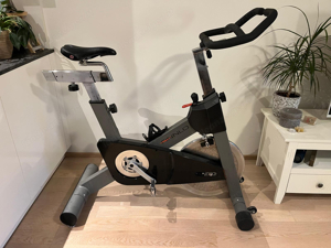 Spinningrad Hometrainer Indoor-Fahrrad Trainingsfahrrad Fitness