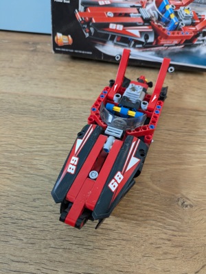 LEGO Technik Power Boat 42089 Bild 2