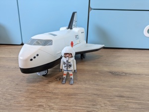 Playmobil Space Shuttle mit Beleuchtung und Astronaut 