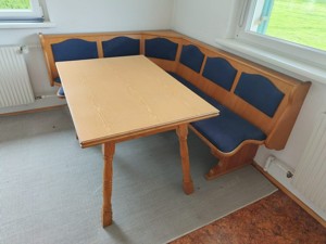 Ausziehbarer Küchentisch aus Holz