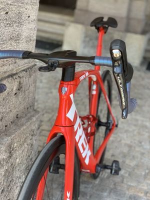 Rennrad Team Trek Domane Factory Racing SEGAFREDO 2021