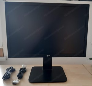 LG LED-Monitor 24", 1920x1200, höhenverstellbar, Lautsprecher, DVI VGA, Pivot