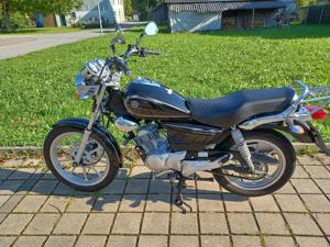 Yamaha 125 YBR Custom schwarz