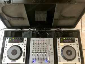 DjSet:2x PioneerCdj-850,1x Allen&Heat Xone 62 DjMixer & flightcase Zomo Night Edition 