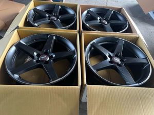 Neue Felgen Momo Five Black Matt P.   8,5J x 19 Zoll ET45 5x112 Bild 2