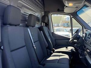 Mercedes-Benz Sprinter Bild 20