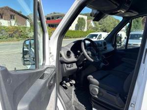 Mercedes-Benz Sprinter Bild 14