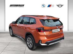 BMW X1 sDrive18i Aut. // xLine //  LED // Rückfahrkamera // Komfortzg. Bild 4