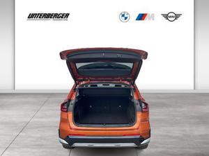 BMW X1 sDrive18i Aut. // xLine //  LED // Rückfahrkamera // Komfortzg. Bild 12