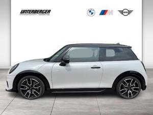 MINI Cooper S F66 Paket XL JCW Trim Bild 3