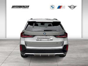 BMW X1 xDrive23i *verfügbar ab 01/25* *3,99% Fixzins Leasing* M Sportpaket Head-Up Anhängerkupplung Bild 5