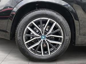 BMW iX1 xDrive30  Bild 12