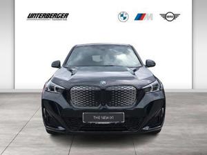 BMW iX1 xDrive30  Bild 3