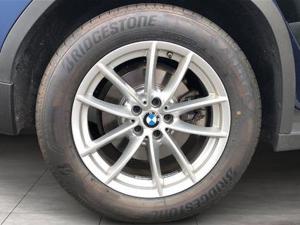 BMW X3 xDrive20i Modell Advantage // Dachreling // Elektrische Heckklappe Bild 12