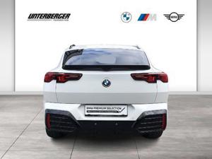 BMW X2 sDrive18d M Sportpaket // Anhängerkupplung // Head Up Display Bild 4