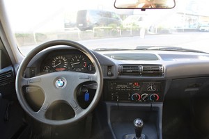 Bmw E34 520 i erstbesitz mit NUR 124 tkm  Bild 9