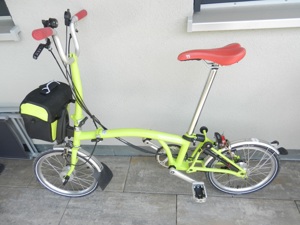 2 Stück Brompton Klappfahrräder in den Farben Türkis und Limegreen, ideal für Camper, Pendler etc. Bild 9