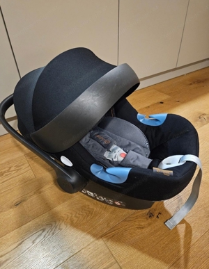 Babyschale mit Base von Cybex Bild 2