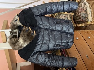 Verkaufe wunderschöne Damen Winterjacke! Bild 4