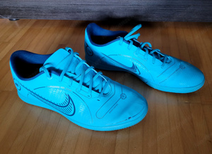 Nike Hallenfußballschuhe Bild 1