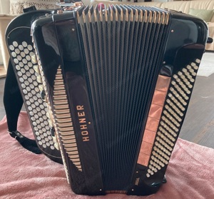 Top zustand Hohner Akkordeon Gola 5-chörig Cassotto B-Griff flach 1963 Koffer