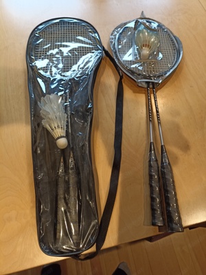 Verkaufe neue Badminton Set