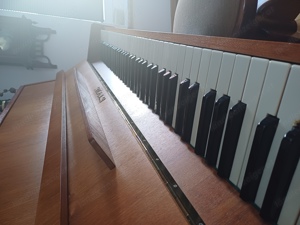 Klavier Piano mit Pedale