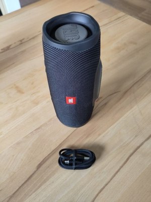 JBL Charge 4