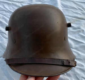 orig. Weltkrieg Heeres Stahlhelm M18 mit Innenfutter-Herst C. Nüssgen-Freikorps