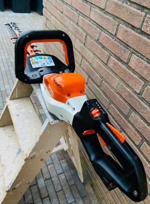 Stihl HSA 94 R trimmer