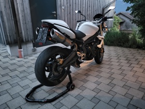 Triumph street triple 675 Bild 3